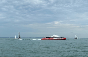 Red Jet at Cowes